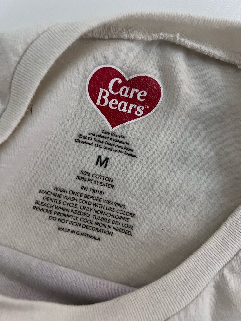 Care Bears Character Group Graphic T-Shirt Size Medium Cream White Retro  Tee - Picture 5 of 5